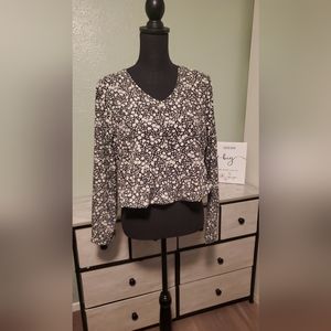 Shein Cropped Long Sleeve Top